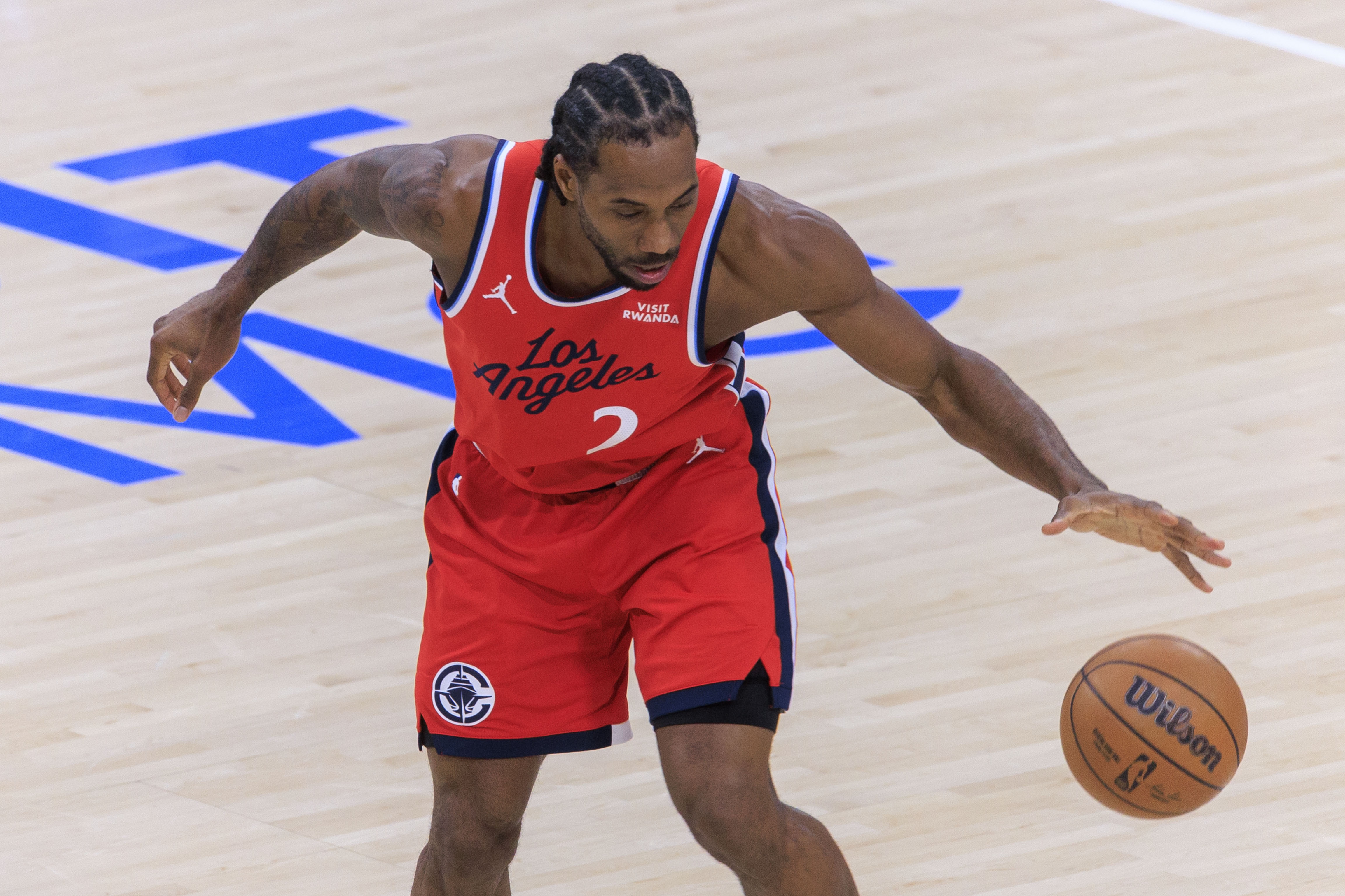 石油杯赛制-记者：我一直反对过度吹捧伦纳德 但过去45天里他是联盟前8级别